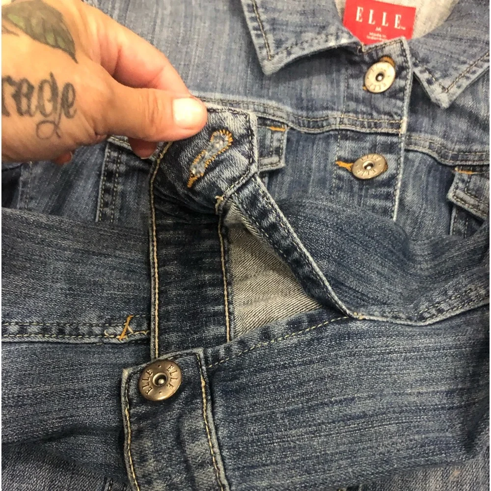 ❤️🔥Elle❤️🔥Beautiful Jean Jacket 4 Ladies❤️🔥Measurements in Pics❤️🔥 - Picture 12 of 14